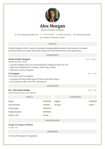 Sample resume in the Frame template
